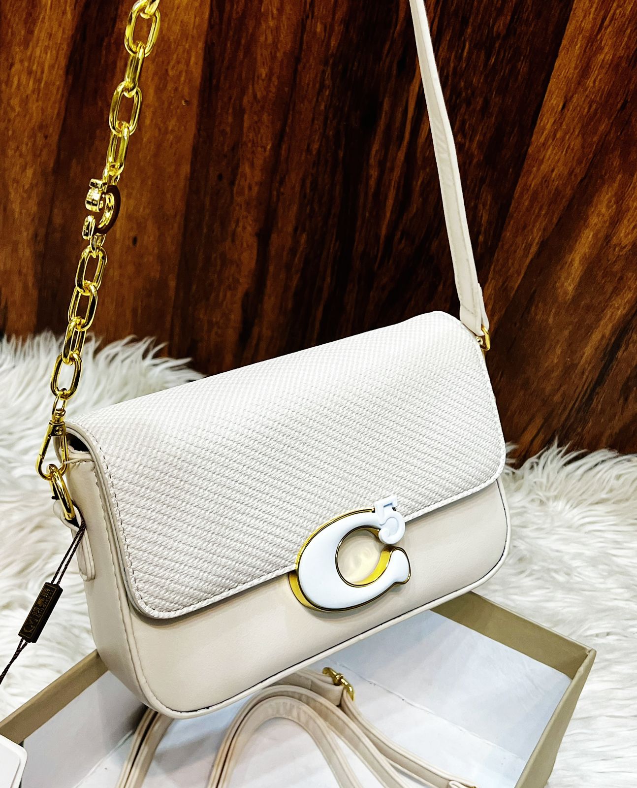 Elegant chic
