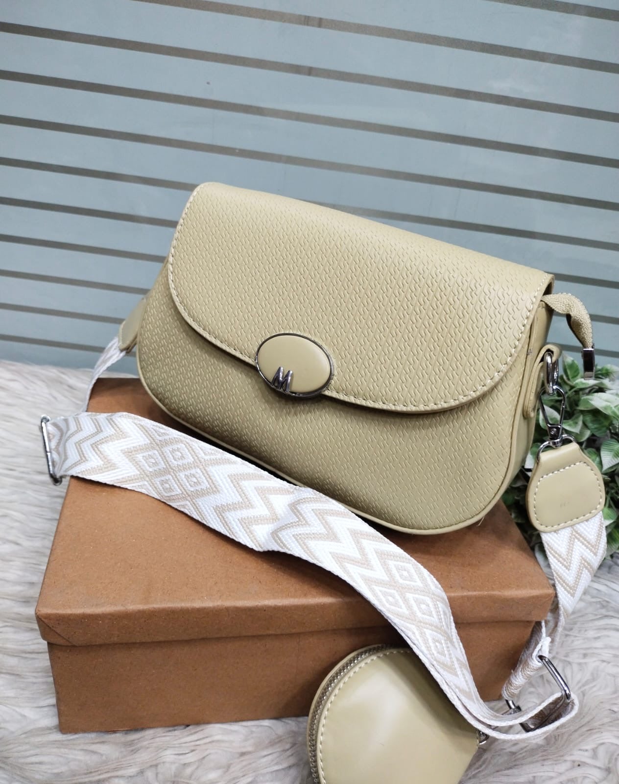 Dusk crossbody