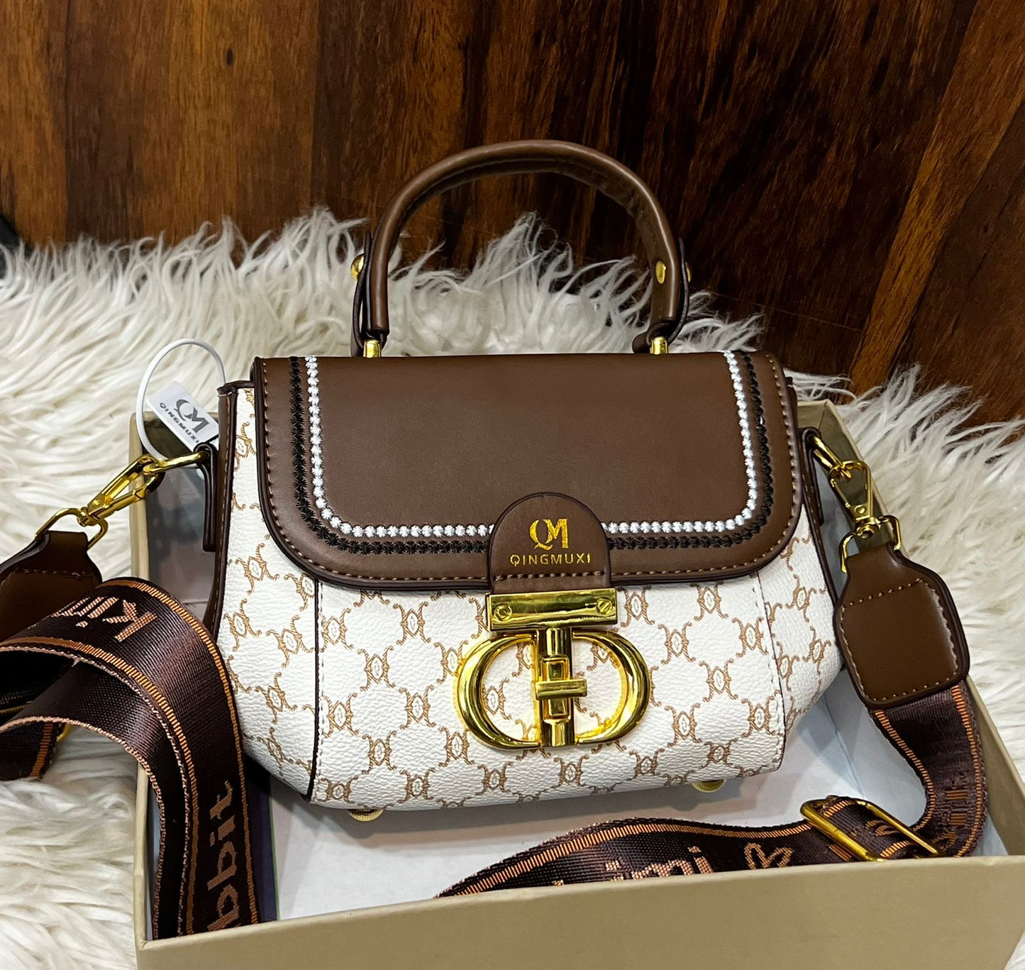 LEO CROSSBODY