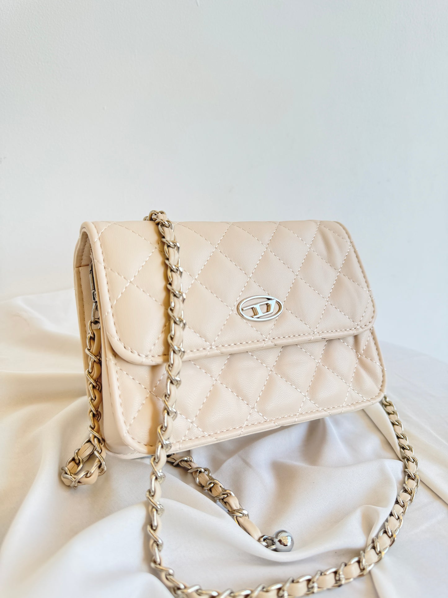 D Cross Body
