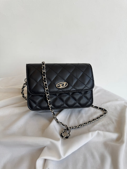 D Cross Body